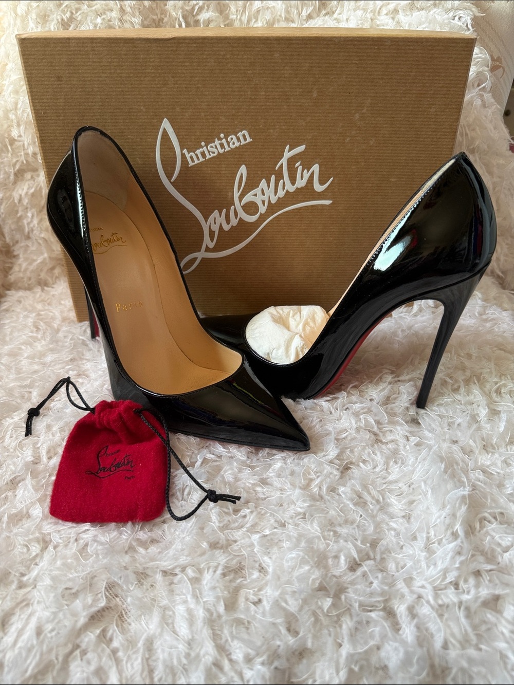 Christian Louboutin SO KATE♥️ Black Patent Pointed-Toe Stilettos with Red Sole